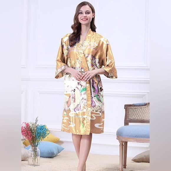 [NWT!!!] Women Silk like Kimono Robe - 2024 Japanese Pajamas - Picture 2 of 8